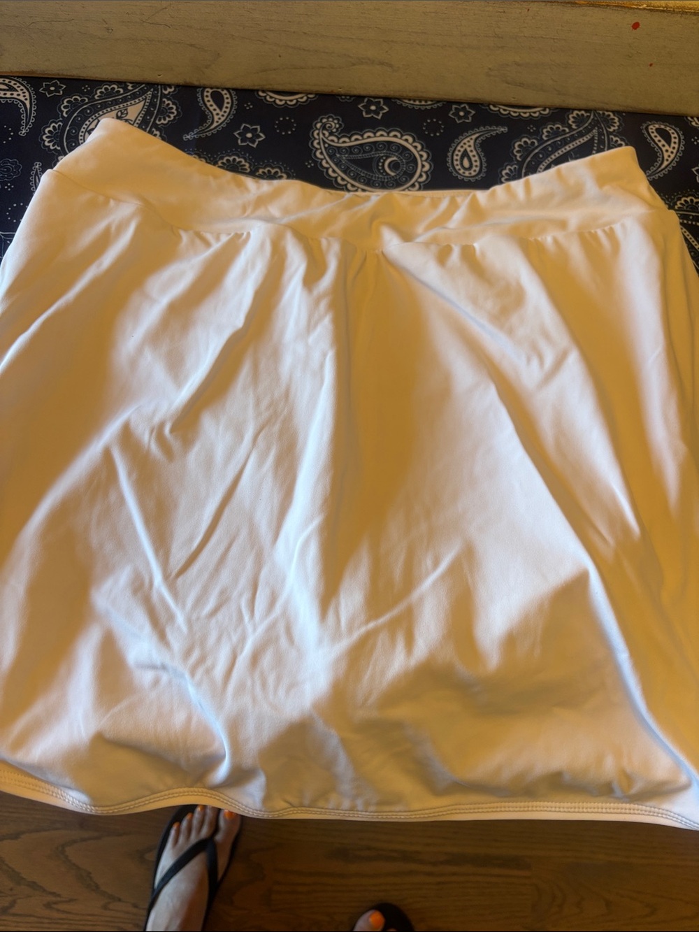 HALARA Off-White Circle Skirt with Smooth Waistband